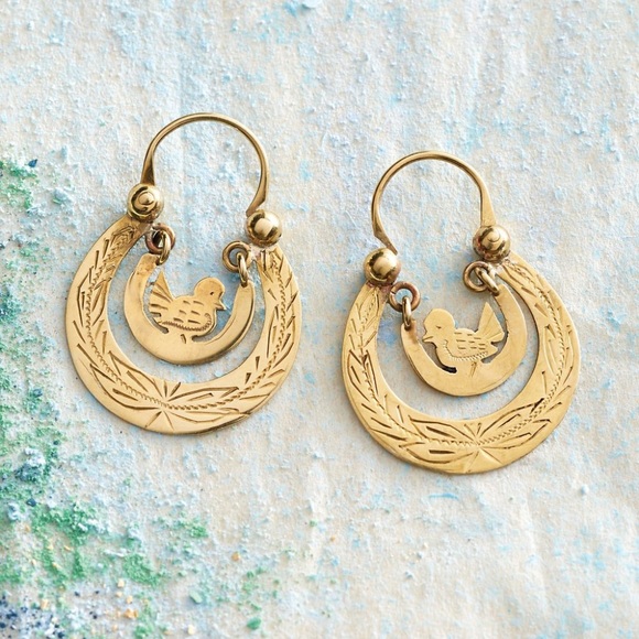 Guatemalan Bird Nest Earrings - Picture 1 of 3